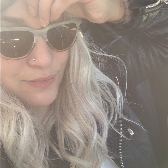 Meet your Posher, Kristin - Picture 2 of 11